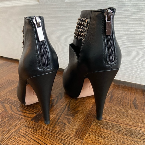 Black studded high heel boots - Picture 2 of 5